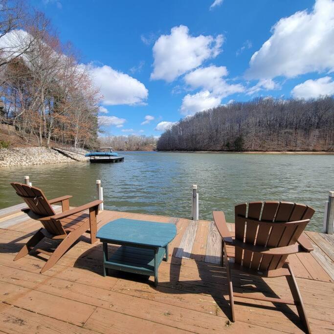 Lakeside Haven Dock/Slip Fire Pit Game Room Kayaks Winchester 외부 사진