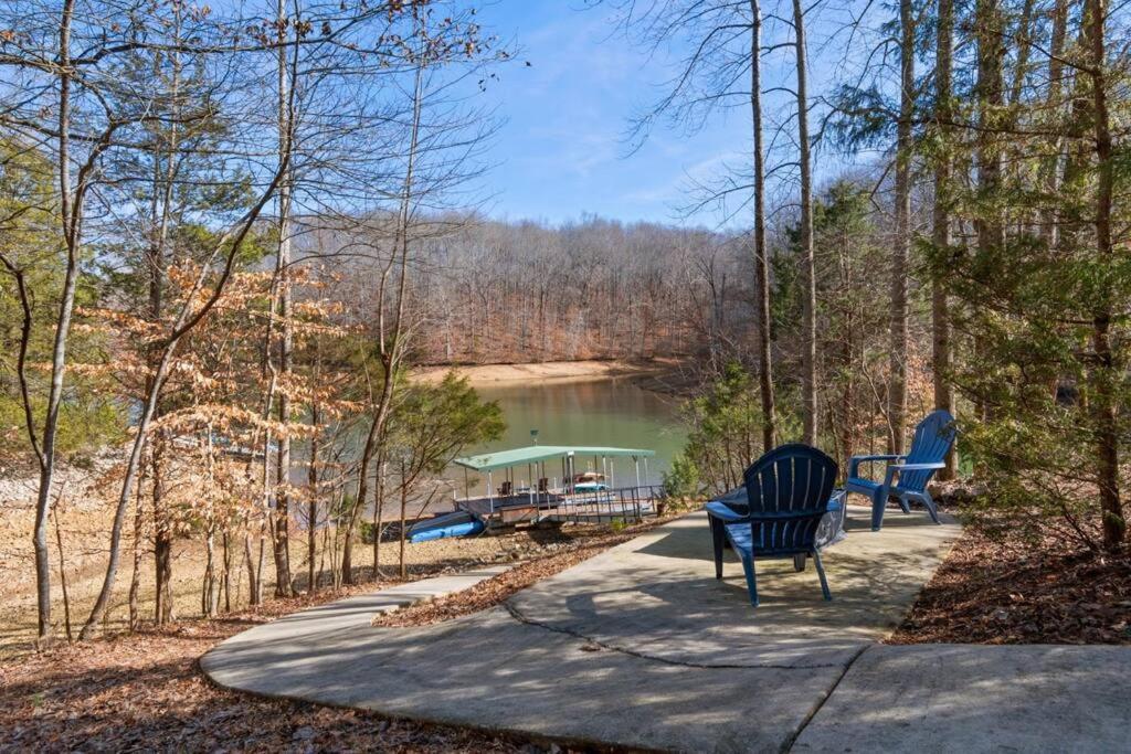 Lakeside Haven Dock/Slip Fire Pit Game Room Kayaks Winchester 외부 사진