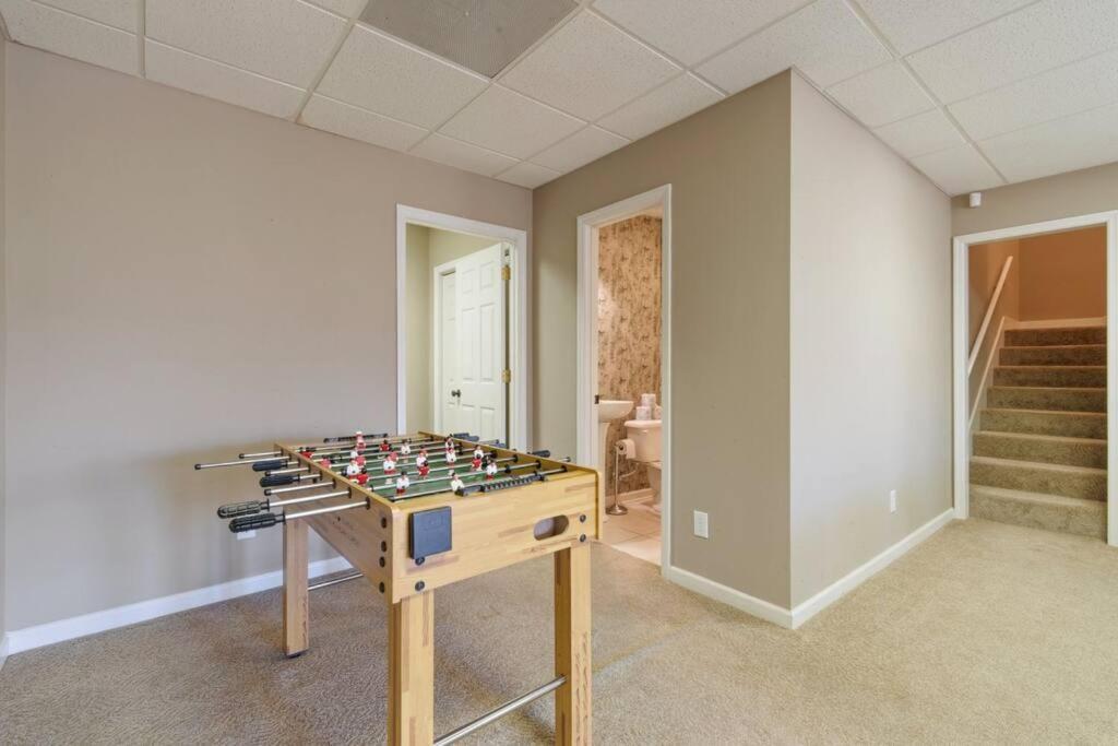 Lakeside Haven Dock/Slip Fire Pit Game Room Kayaks Winchester 외부 사진