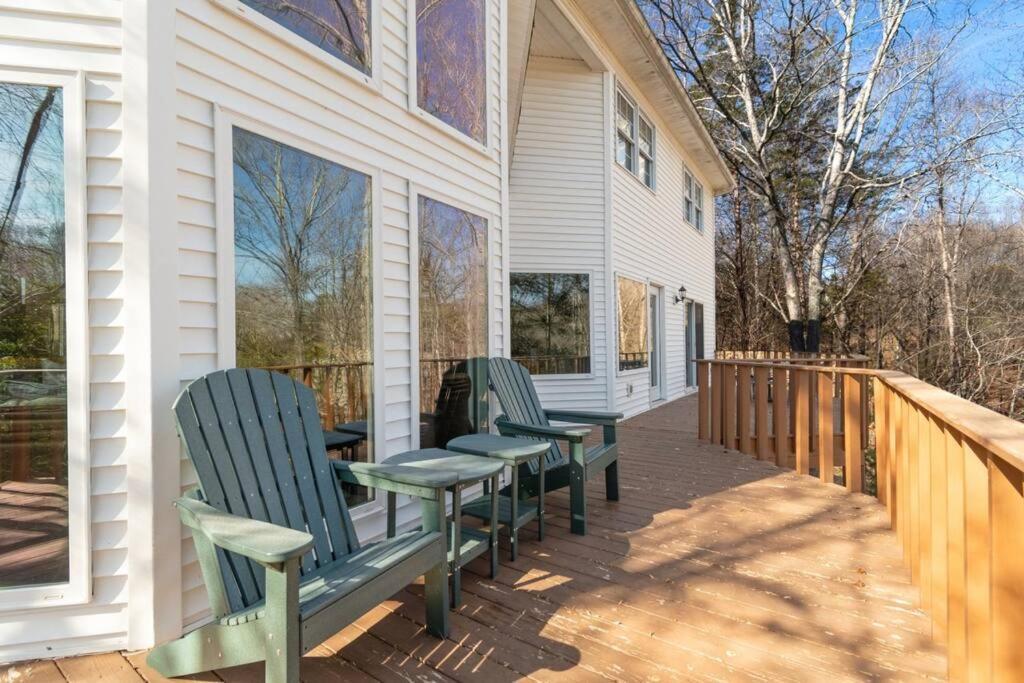 Lakeside Haven Dock/Slip Fire Pit Game Room Kayaks Winchester 외부 사진